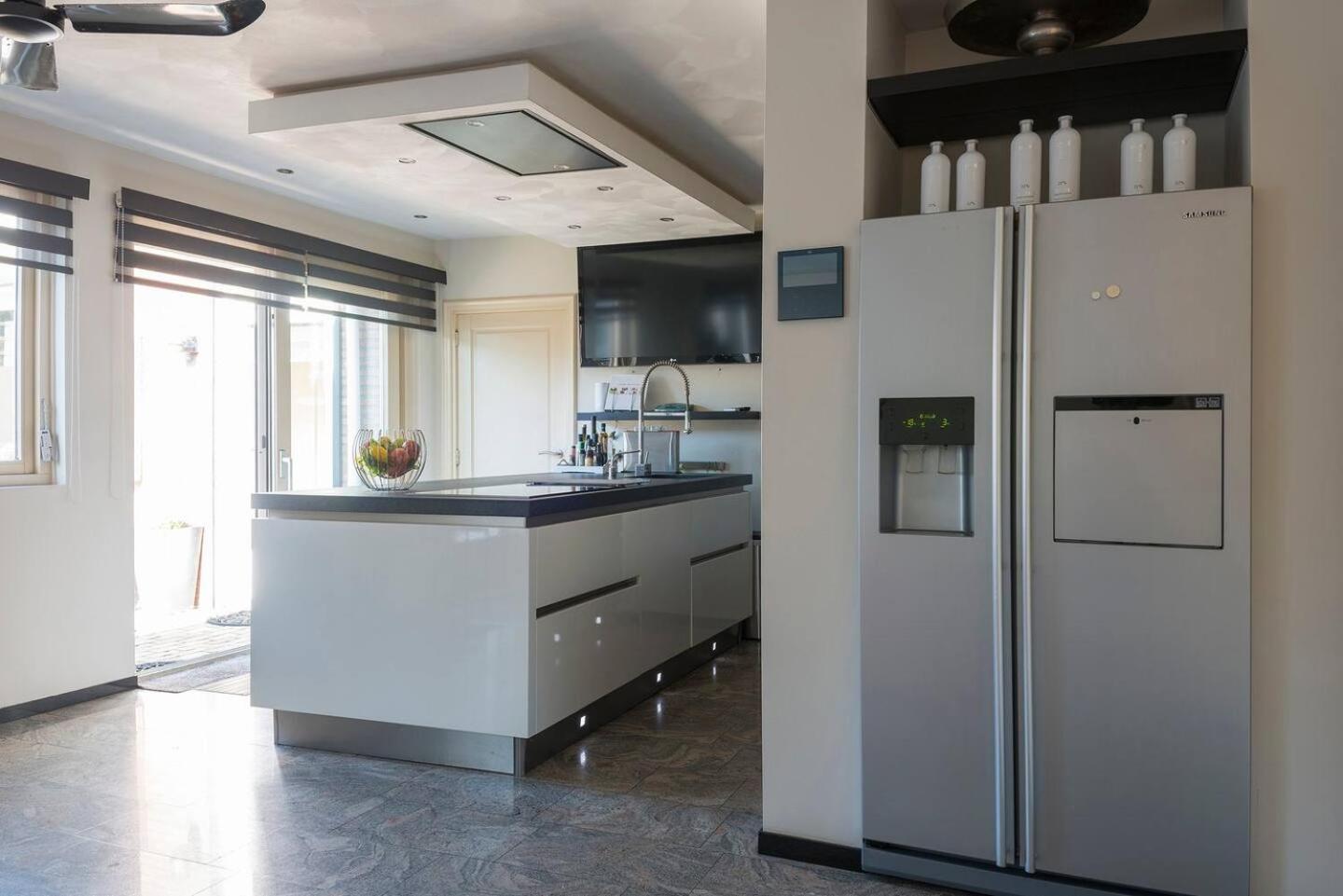 Xxl House With Free Parking & 3 Bedrooms Tilburg Exterior photo
